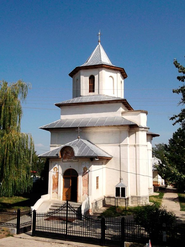 Biserica parohiei Ţuţora a prăznuit 100 de ani 83865