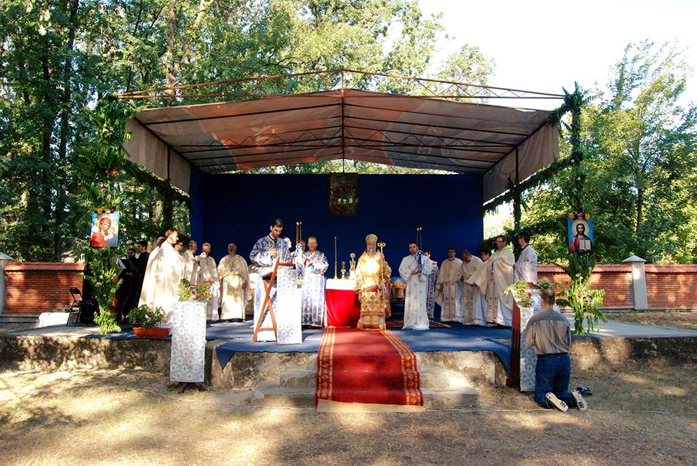 Maica Domnului cinstită de credincioşii olteni 83868