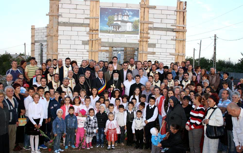 Binecuvântarea fundaţiei bisericii din Dumbrava, judeţul Dâmboviţa 83729