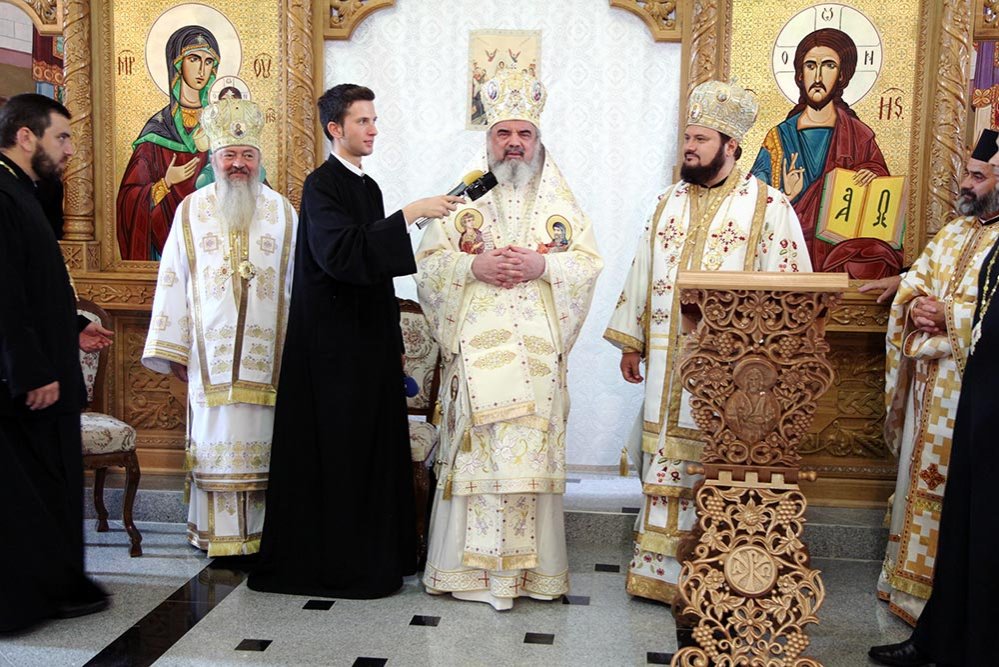 „Cerul pe pământ“ - sfinţirea bisericii noi 83725