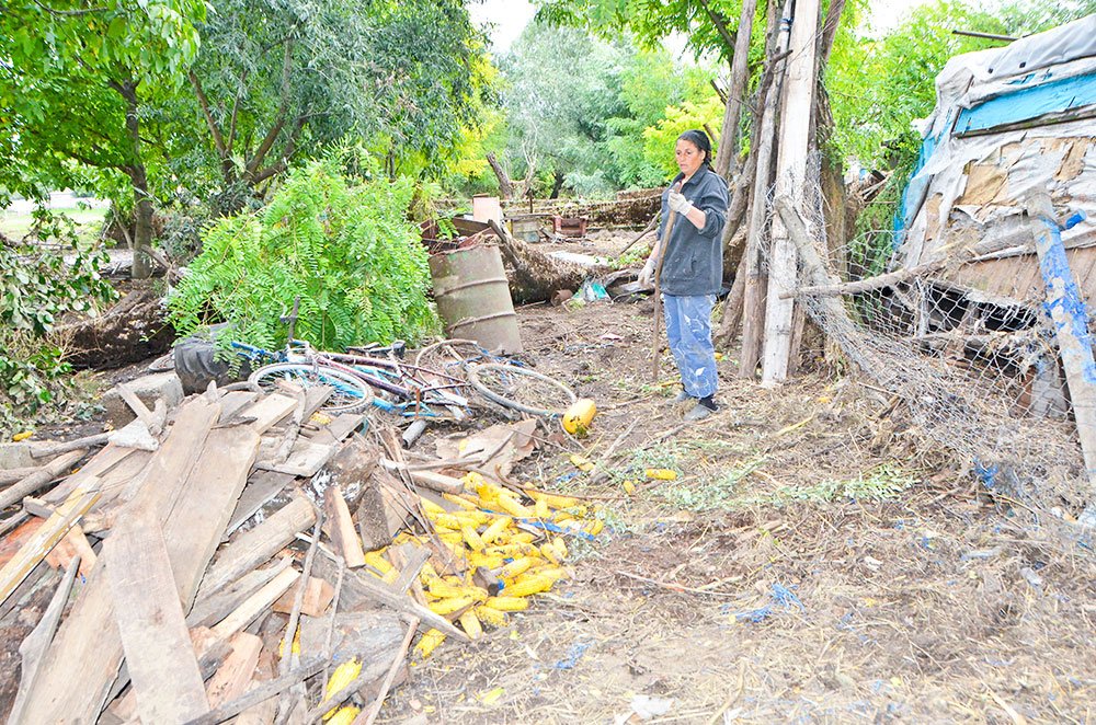 Printre sinistraţi şi lacrimi 83638