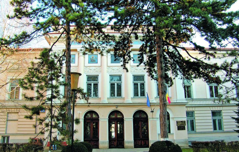 10 candidaţi admişi la Şcoala Doctorală a Facultăţii de Teologie Ortodoxă din Iaşi 83636