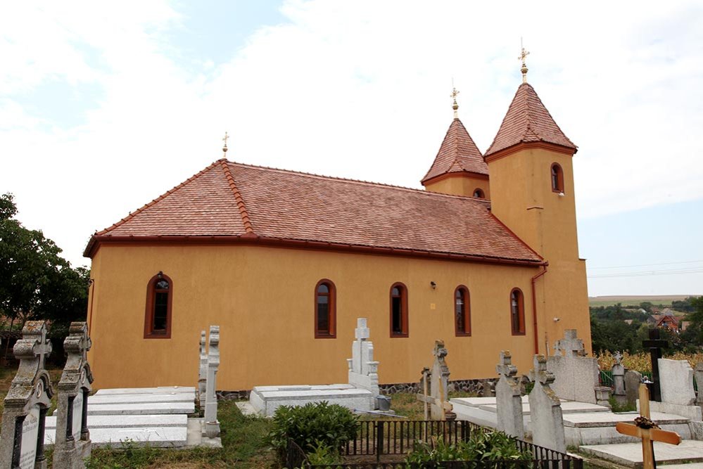 Credinţă şi datini străbune la Broşteni 83625