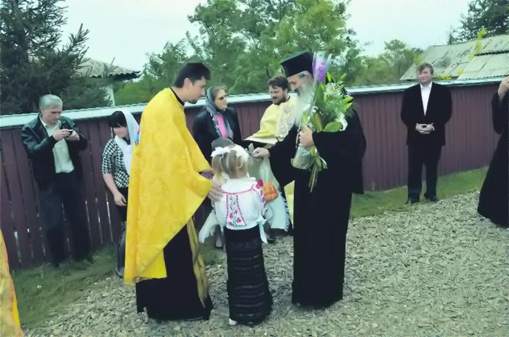 Sfinţire de casă parohială şi de troiţă, la Călugărenii Vechi 83611