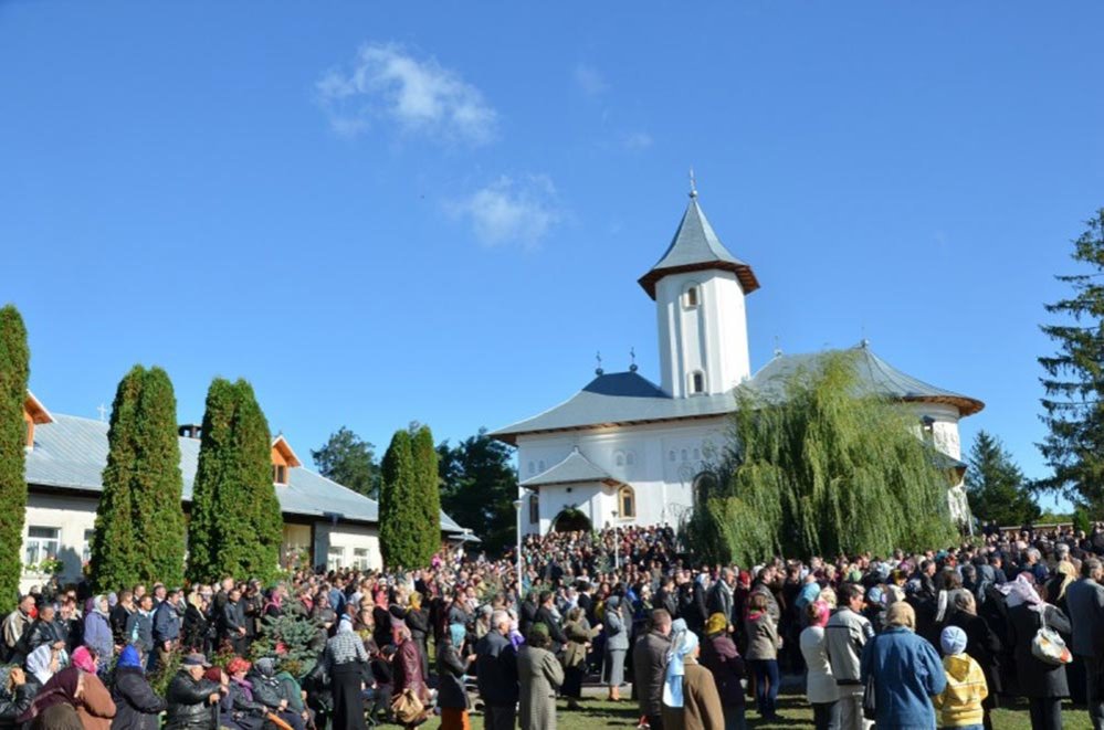 Biserica Mănăstirii Gorovei, resfinţită de IPS Mitropolit Teofan 83595