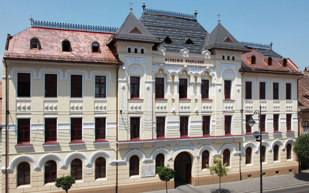 Festivităţi la deschiderea noului an universitar 83501