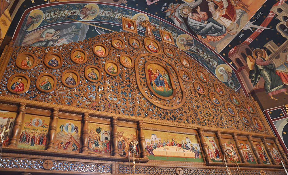 Catapeteasma bisericii din Hândreşti, sfinţită de IPS Mitropolit Teofan 83482