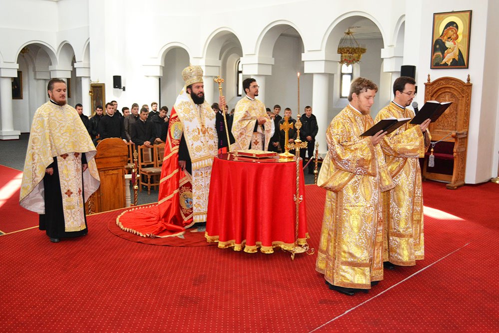 Deschiderea anului universitar la Caransebeş 83402