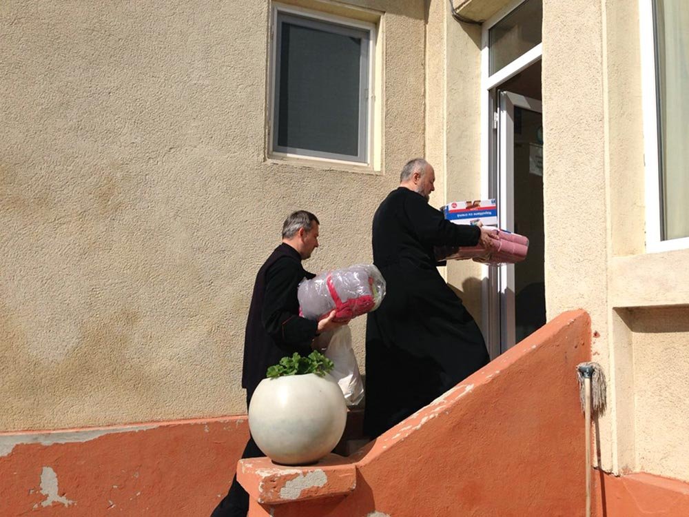 Caravana Sfântului Mina la Centrul Maternal din Mangalia 83369