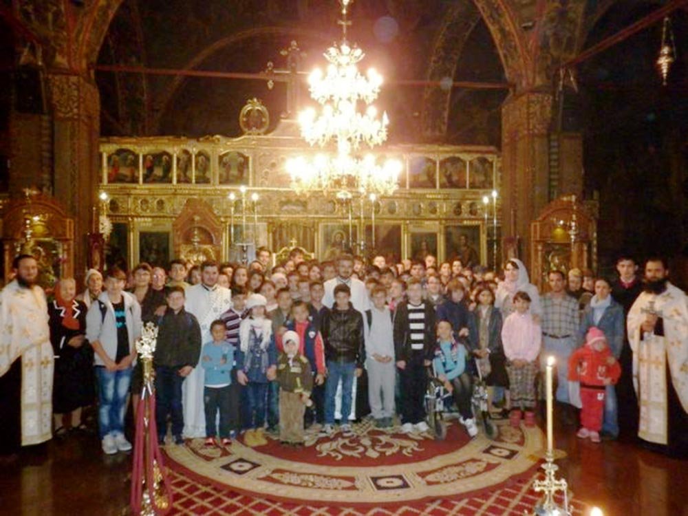 Tineri în pelerinaj la Catedrala episcopală din Giurgiu 83331