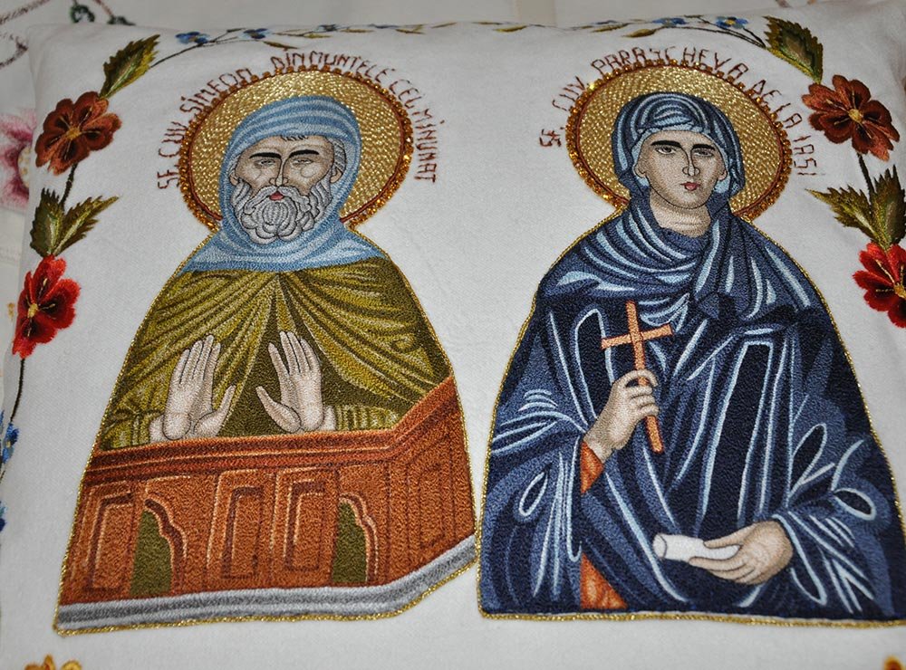 „Credincioşii care oferă un dar Sfintei Parascheva caută împărăţia lui Dumnezeu“ 83292