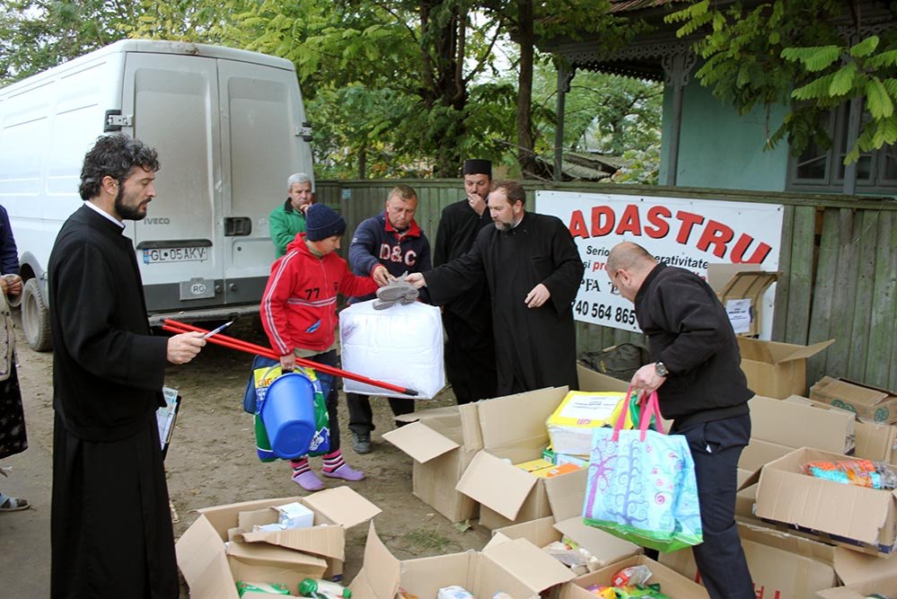 Românii din Coslada, Spania, alături de sinistraţii din Galaţi 83248