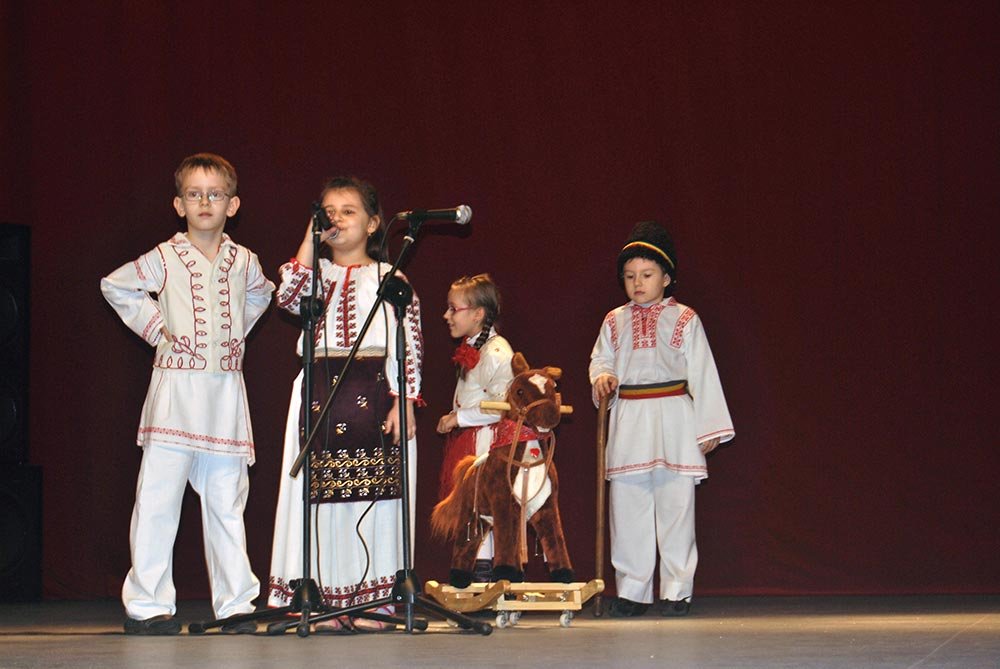 Spectacol caritabil „Din suflet pentru sufleţele“ la Oraviţa 83265