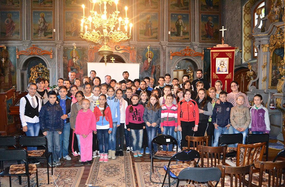 Centrul de misiune cu tinerii din Moldova Nouă, la început de drum 83238