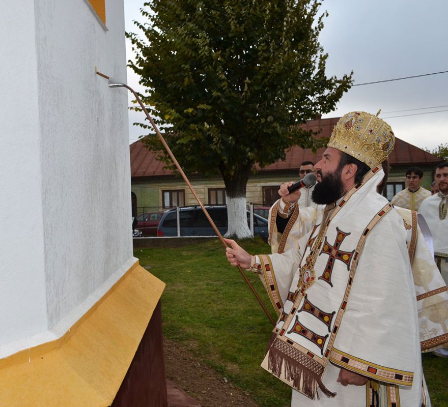 Binecuvântare pentru credincioşii Parohiei Ştinăpari 83215