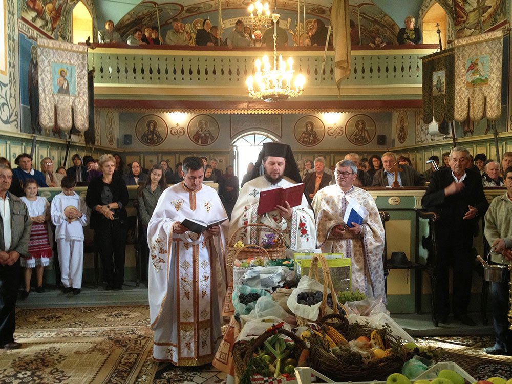 Binecuvântare şi recunoştinţă în Parohia Semlac 83185