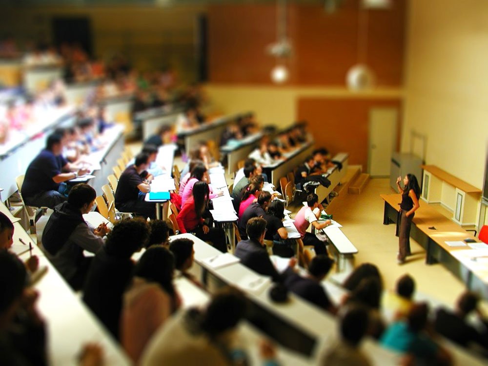 Burse de tip Erasmus pentru studenţii basarabeni 83152