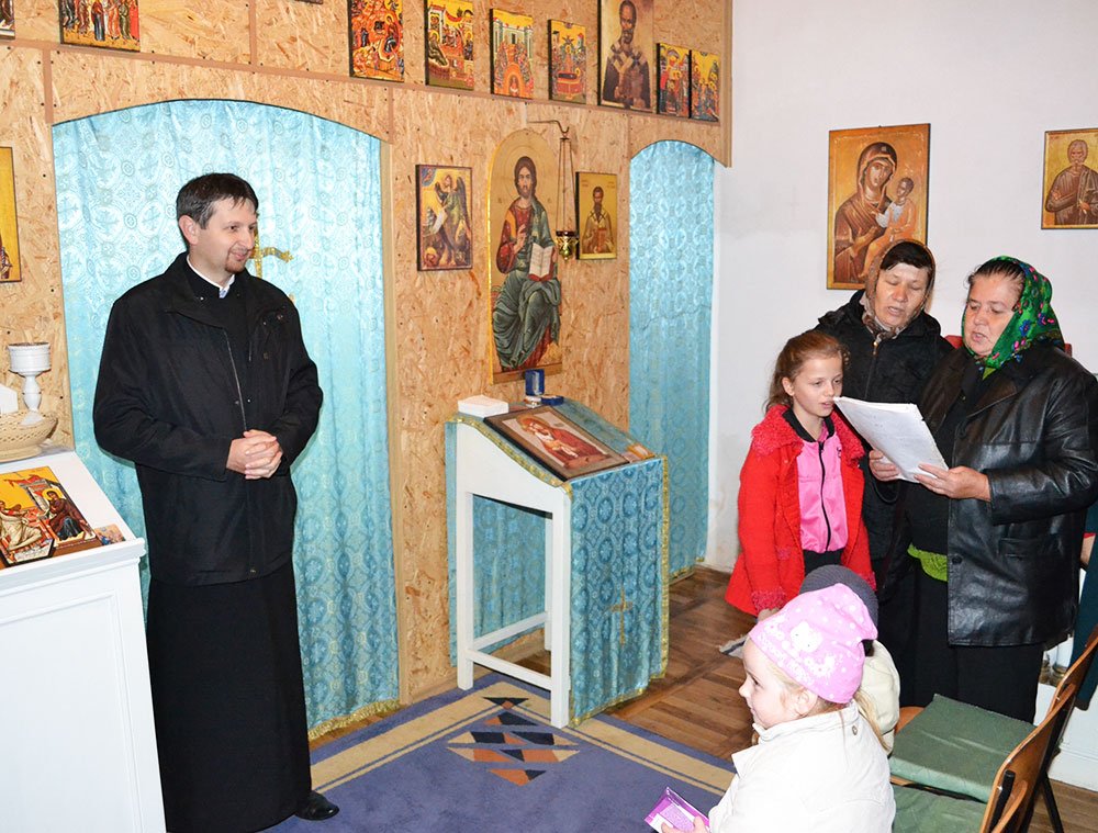 Rechizite şi haine pentru elevii din Sălbăgelu Nou 83119