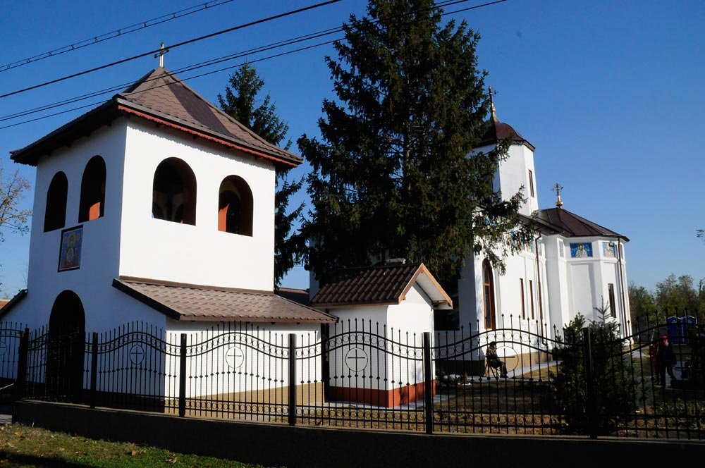 Veşmânt de har pentru biserica din Grădiştea 83083