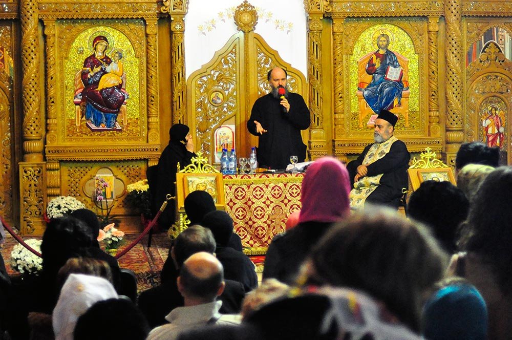 „De la moarte la îndumnezeire. 7 paşi ghidaţi de slujba Sfântului Maslu“ 83039