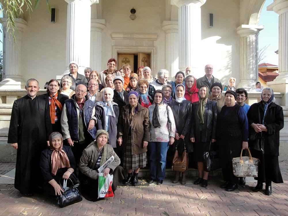 Pelerinaj la trei vetre monahale din Ilfov 83044