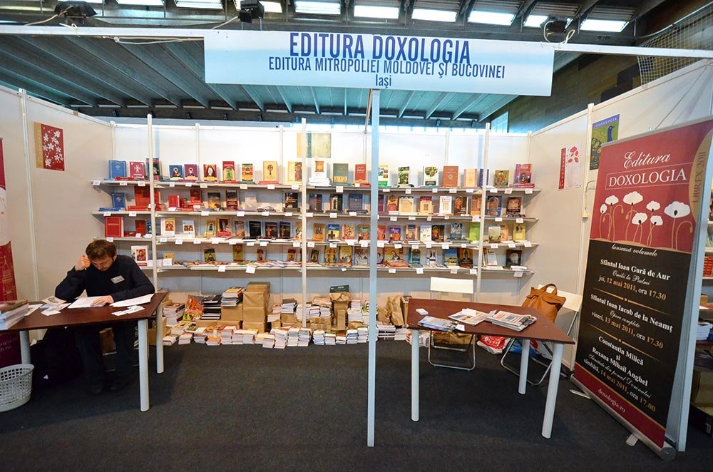 Masă rotundă la Mănăstirea Golia, în cadrul FILIT 83001