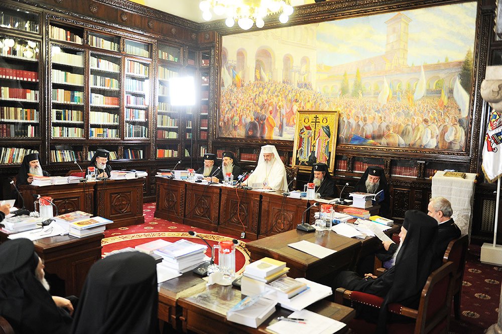 Sfântul Sinod în şedinţă de lucru 82890