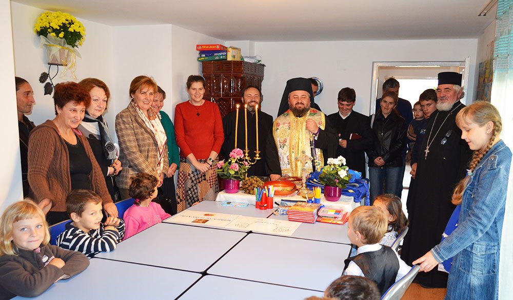 Centru social pentru copii la Brad, binecuvântat de PS Episcop Gurie 82828