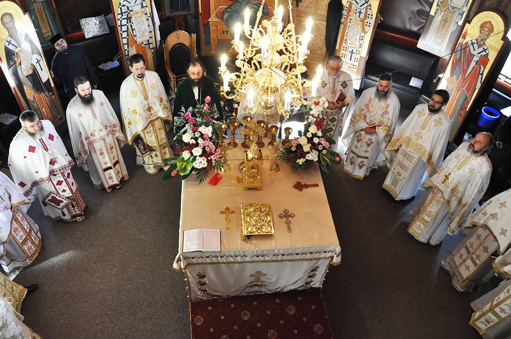 „Sfinţii Zenovie şi Zenovia au arătat o viaţă neţărmurită faţă de Dumnezeu“ 82834