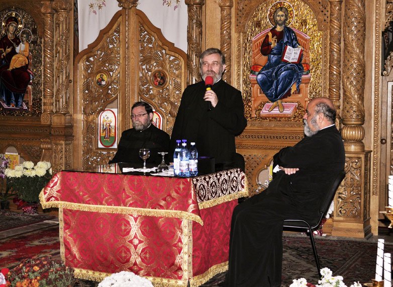 „Sfintei Elena îi datorăm Crucea, iar Sfântului Constantin, Crezul pe care îl rostim în Biserică“ 82813