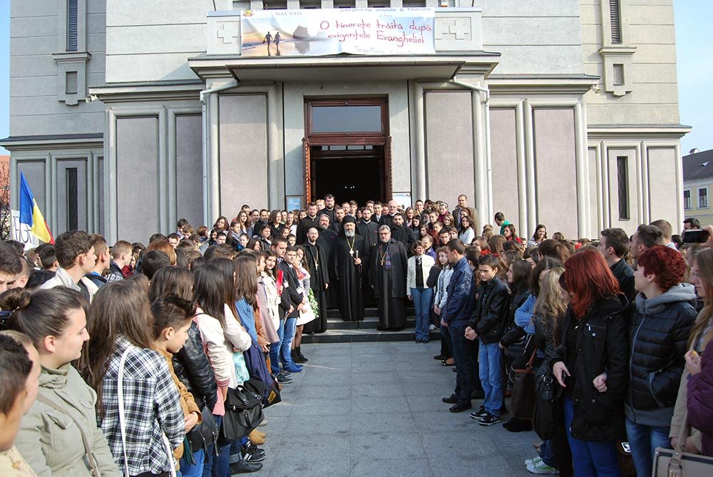 Întâlnirea tinerilor din Arhiepiscopia Alba Iuliei 82783