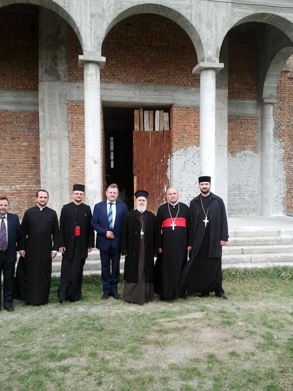 Sărbătoare pentru credincioşii din Sântana 82786