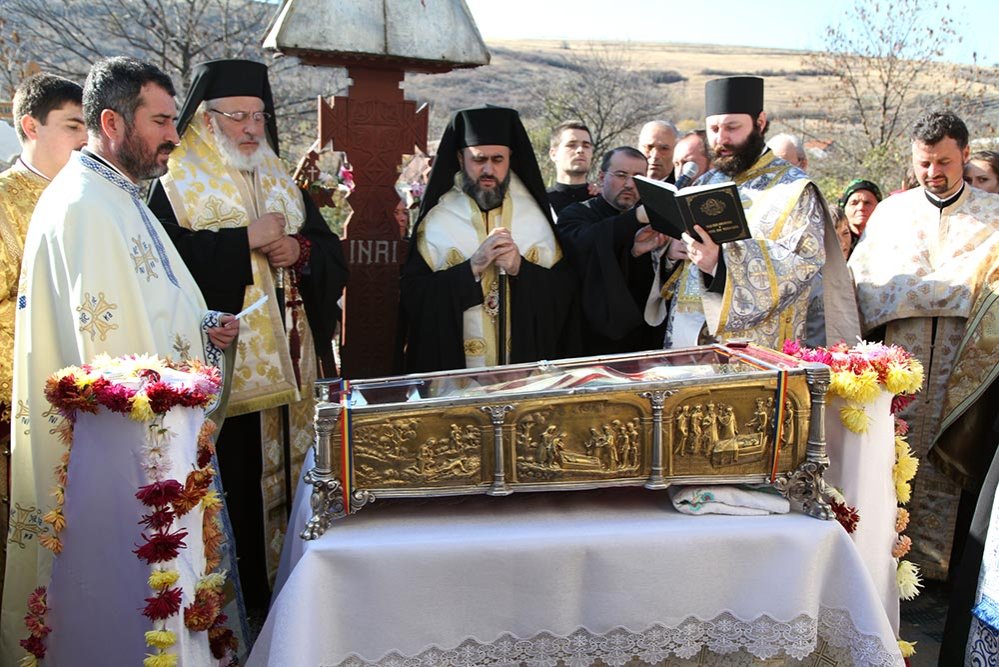 Moaştele Sfintei Filofteia în satul buzoian Finţeşti 82747