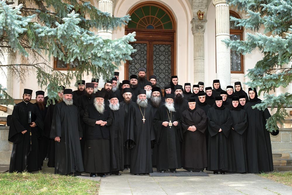 „Monahismul şi provocările societăţii contemporane“ 82741