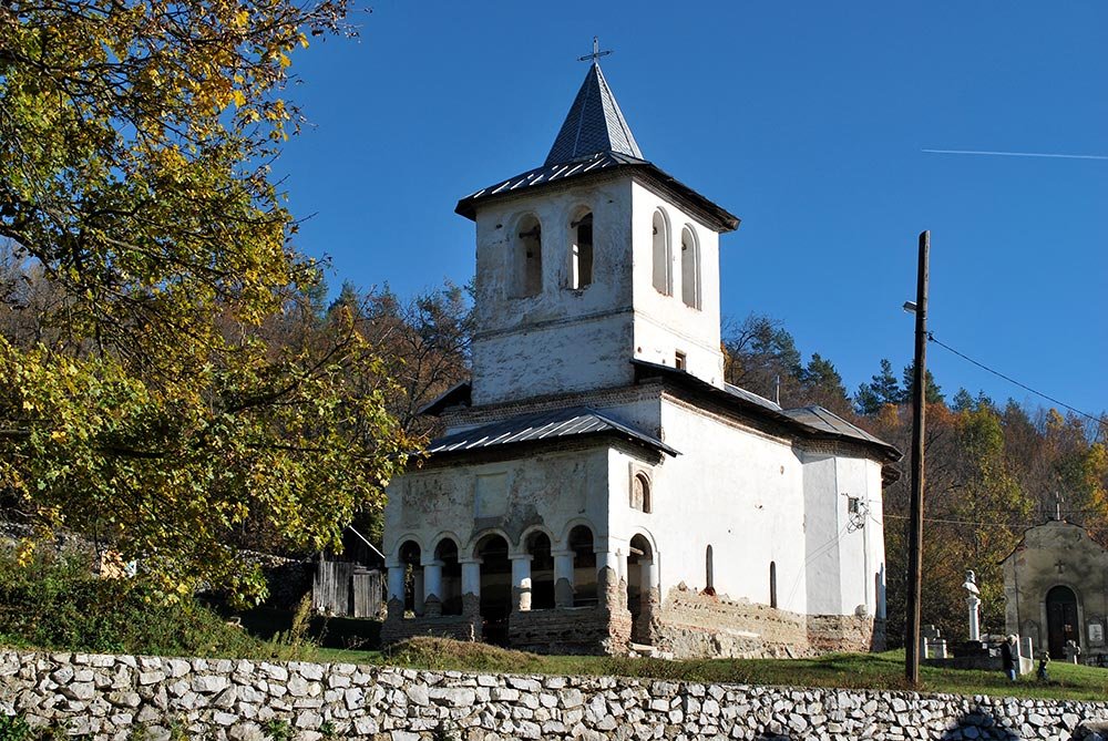 Sfinţii Arhangheli, prăznuiţi la Baia de Aramă 82763