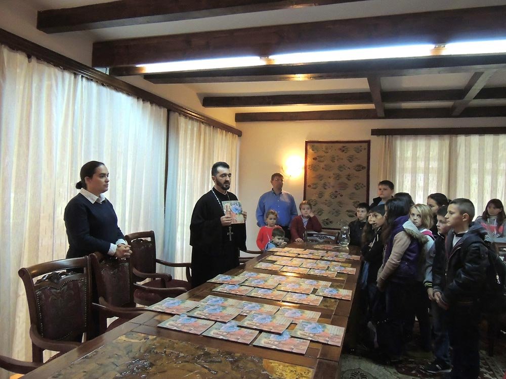 Viaţa Cuviosului Nicodim de la Tismana, povestită copiilor 82764