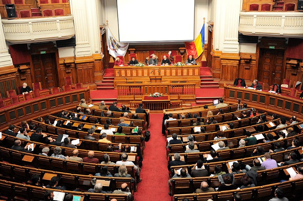 Ultima zi a întrunirii pictorilor bisericeşti 82715