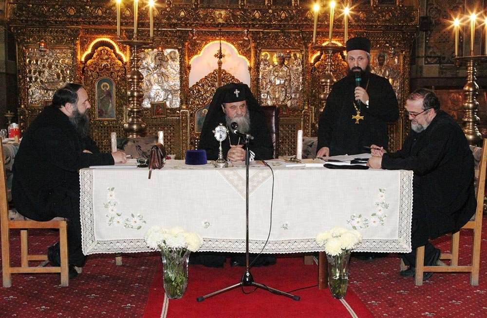 Preoţii braşoveni, în conferinţă 82703