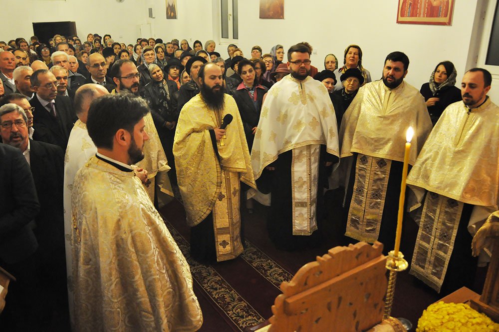 Hramul parohiei „Sfinţii Arhangheli“ - Canta din Iaşi 82651