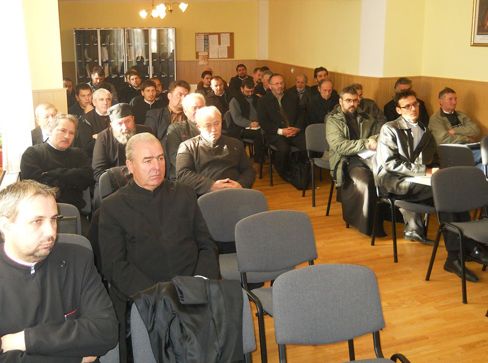 Preoţii medieşeni, consiliaţi în proiecte sociale 82436