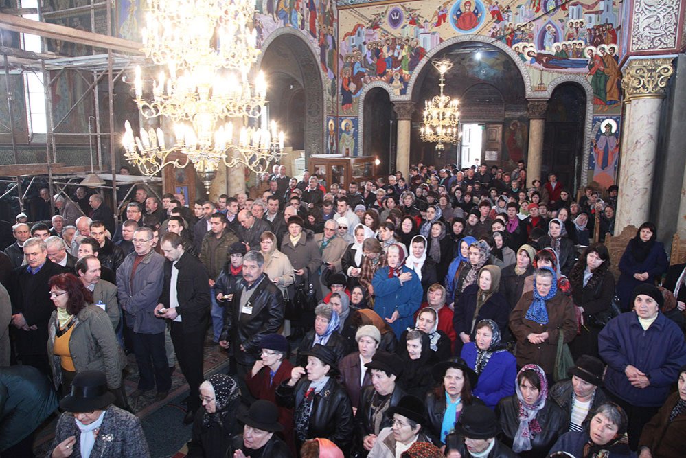 Slujiri arhiereşti la sărbătoarea Intrarea în biserică a Maicii Domnului 82439