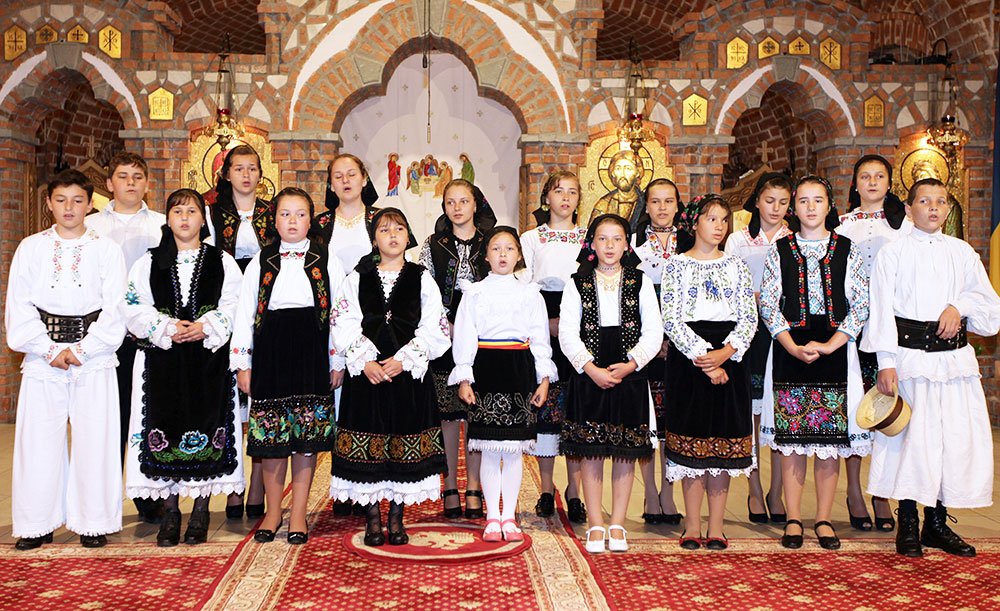 Şezători şi colinde în proiectul „Iarna tinerilor creştini“ 82418