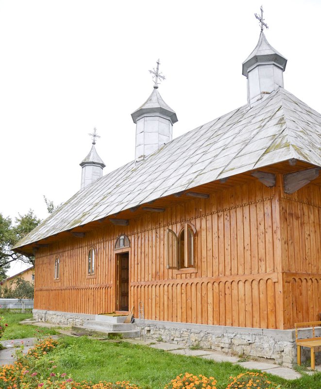 Povestea lăcaşului dăruit Cândeştilor 82386