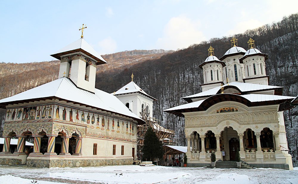 Oamenii pridvorului 82378