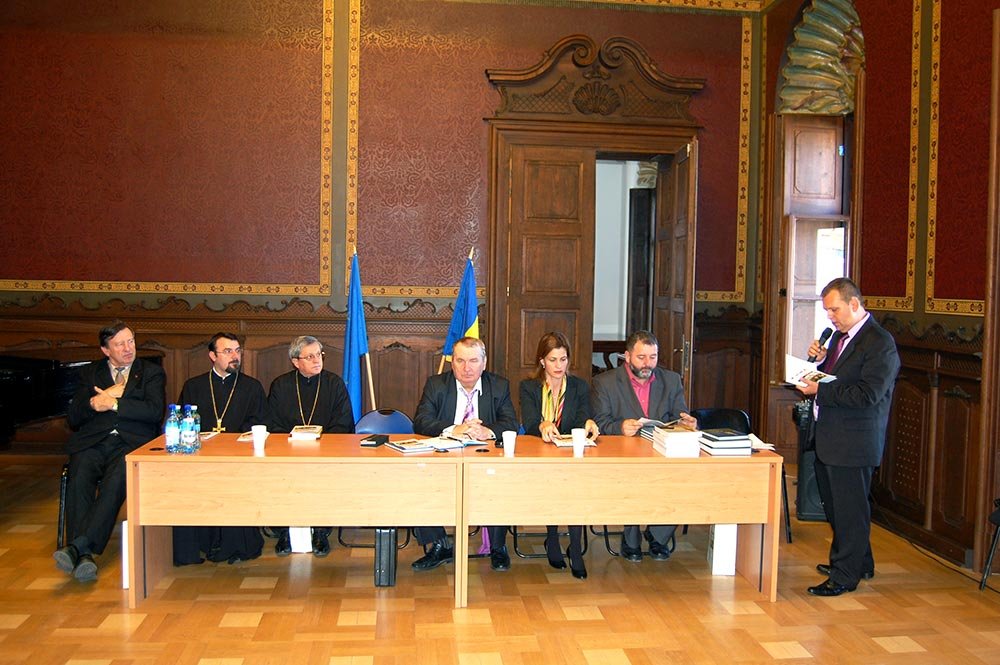 Simpozion internaţional dedicat Zilei Naţionale a României 82337