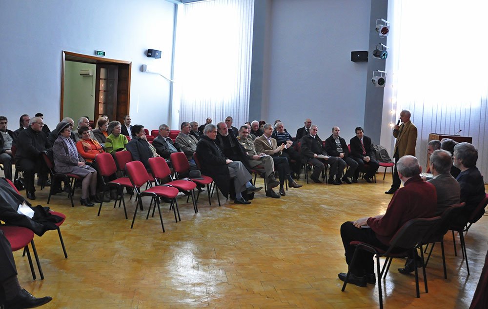 „De vorbă cu tine“, lansată la Iaşi 82258