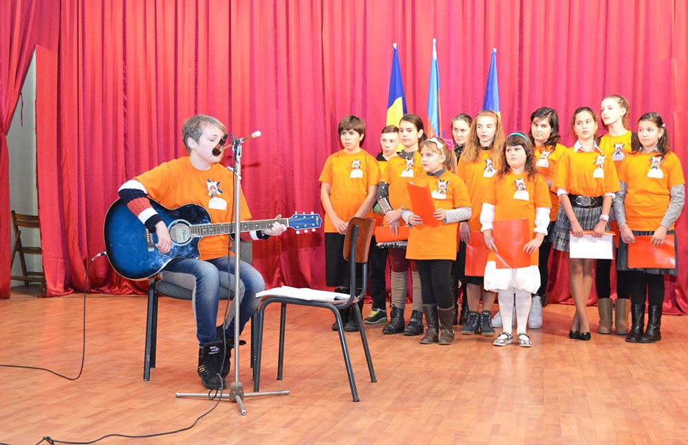 Festival de cântece patriotice şi colinde 82251