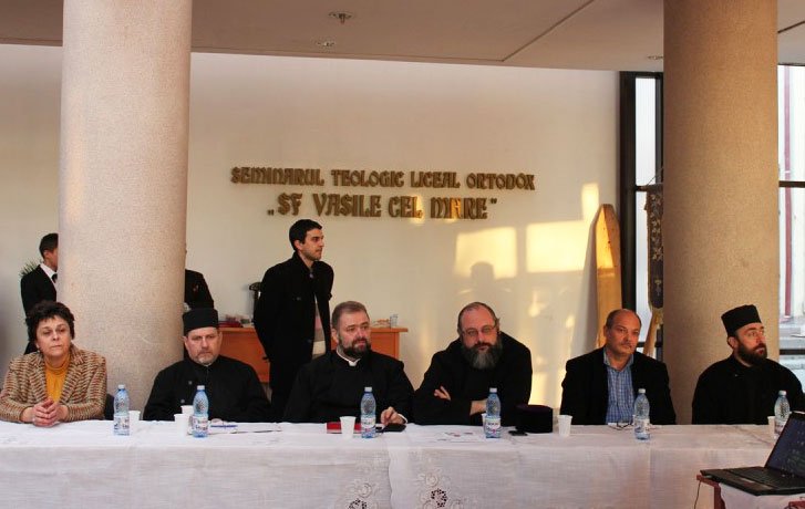 „Împreună pentru o lume fără teamă şi violenţă“ 82235