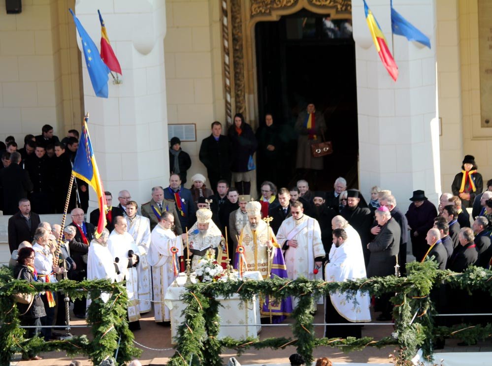 Ziua Naţională a României sărbătorită în Transilvania 82206