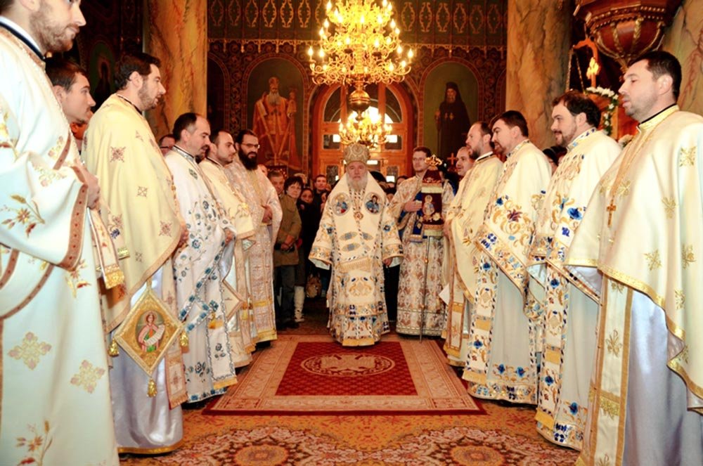 Catedrala episcopală din Tulcea şi-a serbat ocrotitorul 82085